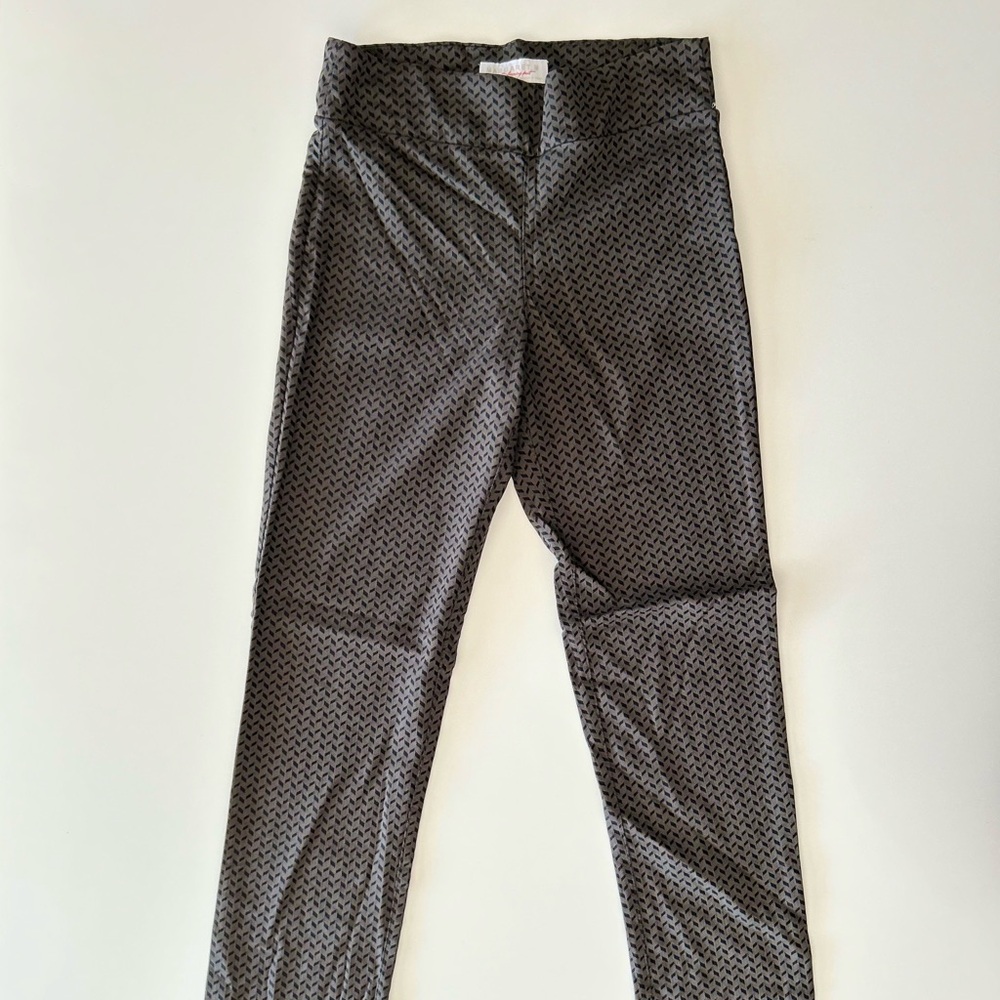 NWT - Margaret M. Women’s Geometric Stretch Grey Straight Pull On Pants Size S